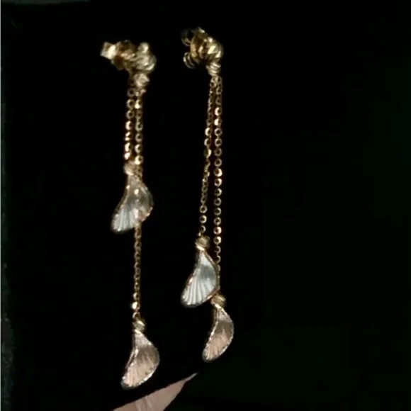 Tri-Color 14K Gold Calla Lily Dangle Earrings, Sea shell - Picture 7 of 8